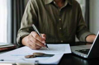 How To Manage Multiple Credit Cards Responsibly